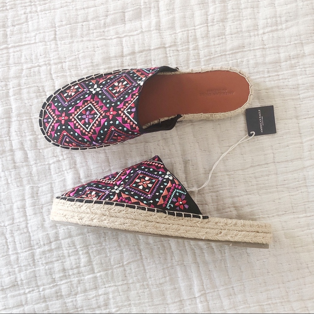 🆕 NWT AEO Embroidered Espadrille Mule - Picture 6 of 6